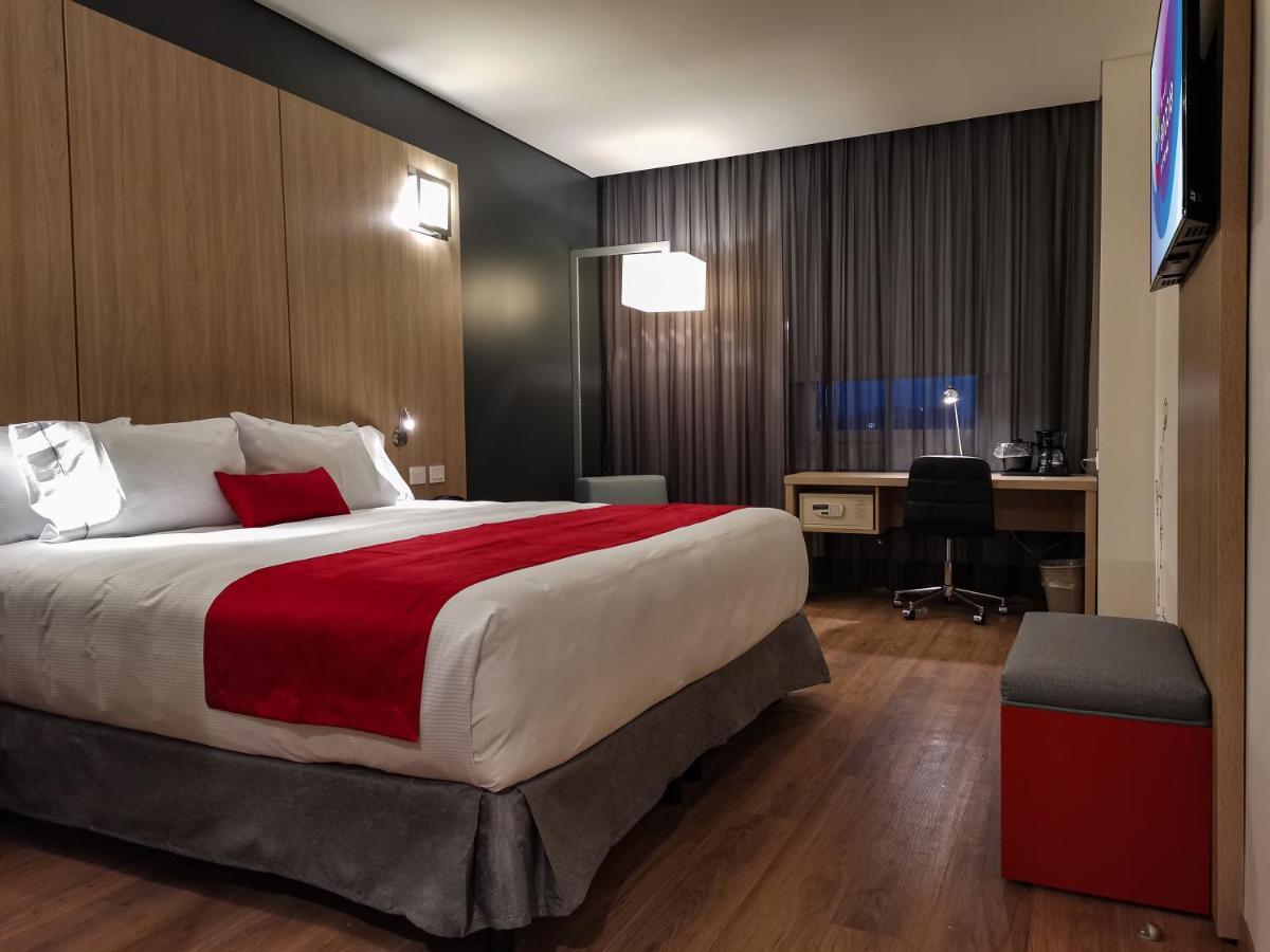 Ramada Encore By Wyndham Monterrey Apodaca Zona Aeropuerto Eksteriør bilde